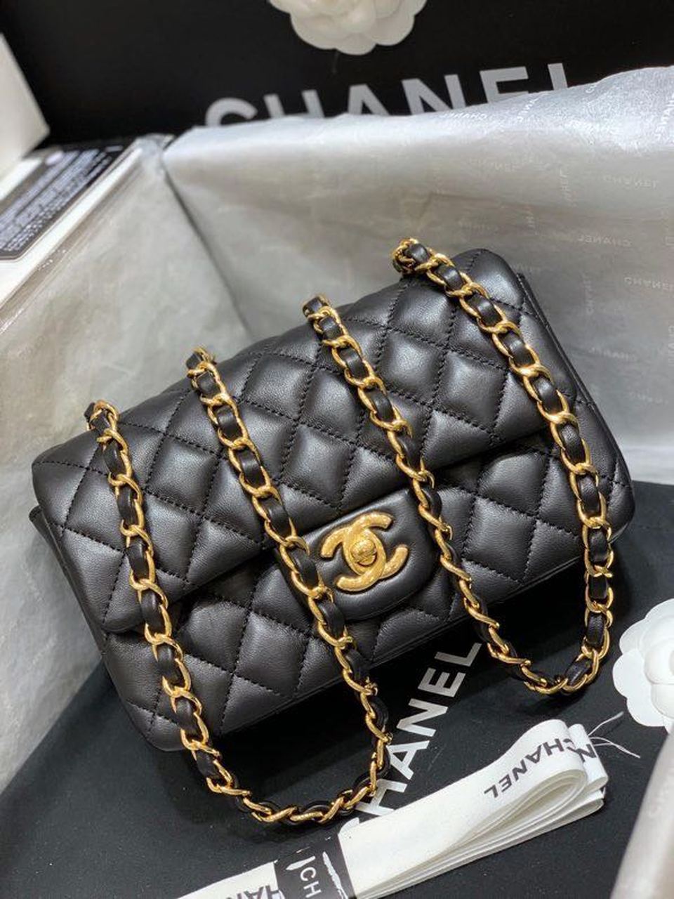 Chanel Classic Flap Bag 20cm Gold Hardware Lambskin Leather Spring/Summer Collection Black – product image 2