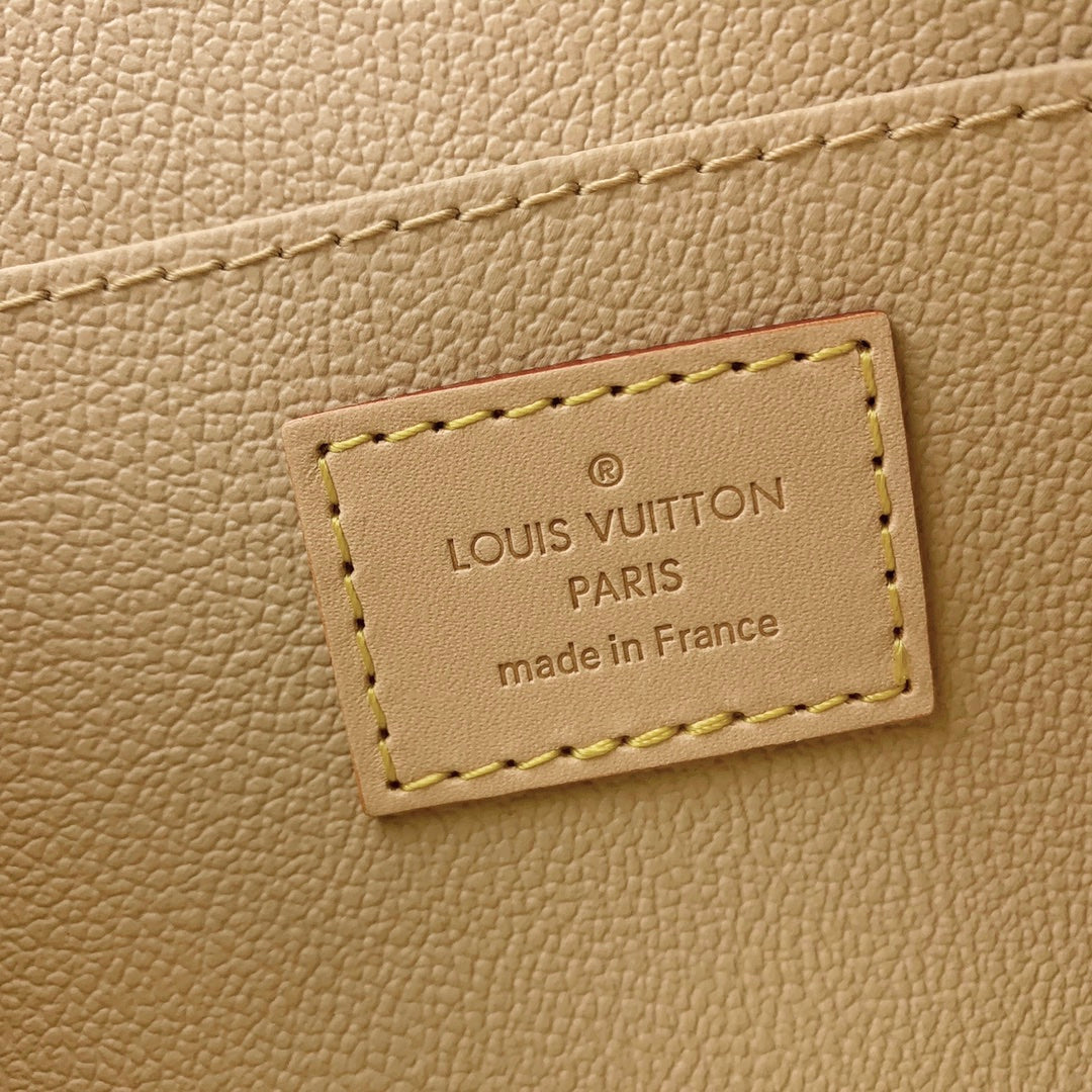 Pochette Cosmétique PM 19 in Brown Monogram Canvas