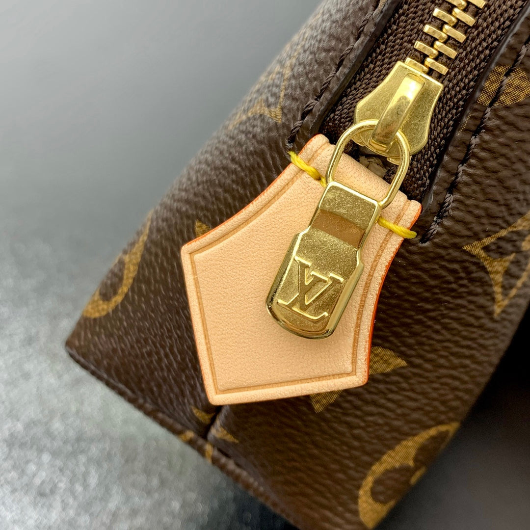 Pochette Cosmétique PM 19 in Brown Monogram Canvas