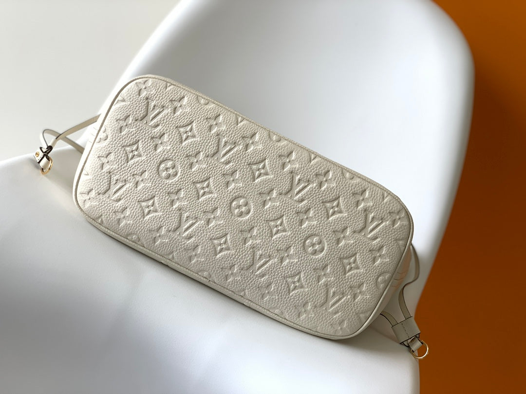 Neverfull MM 32 White Monogram Empreinte Leather