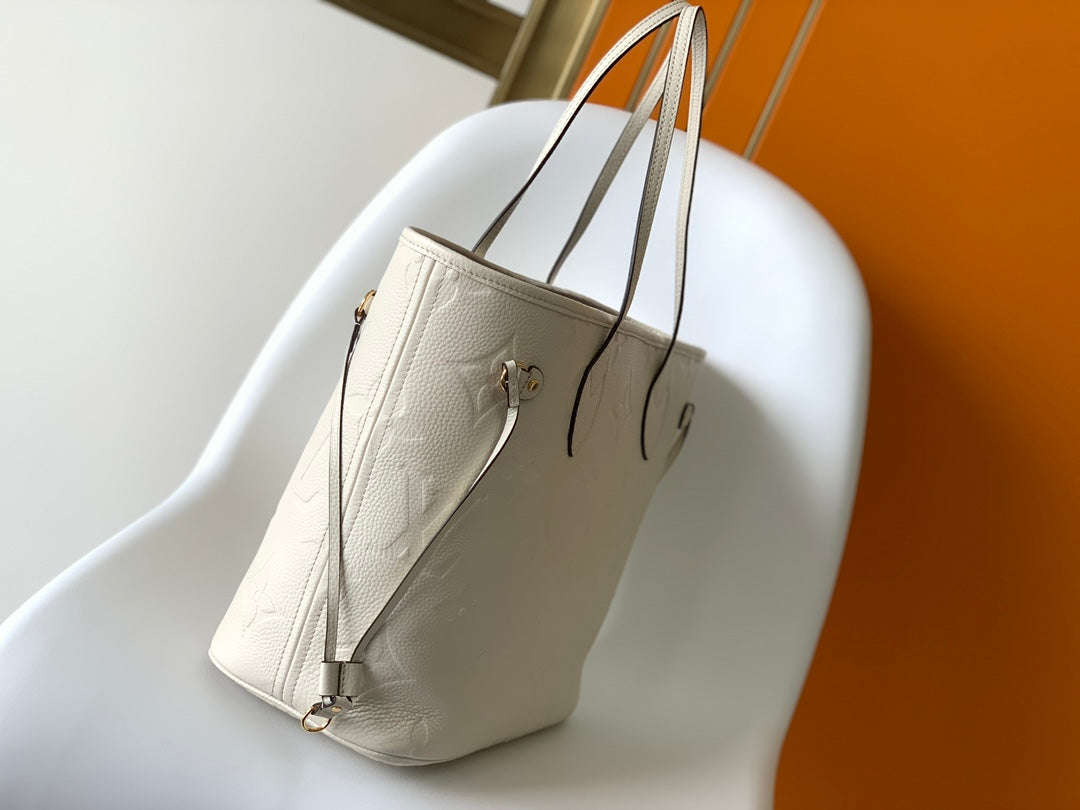 Neverfull MM 32 White Monogram Empreinte Leather