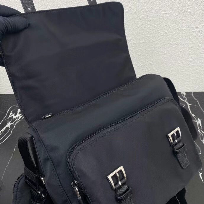 Pra Small 27 Shoulder Bag in Black Re-nylon