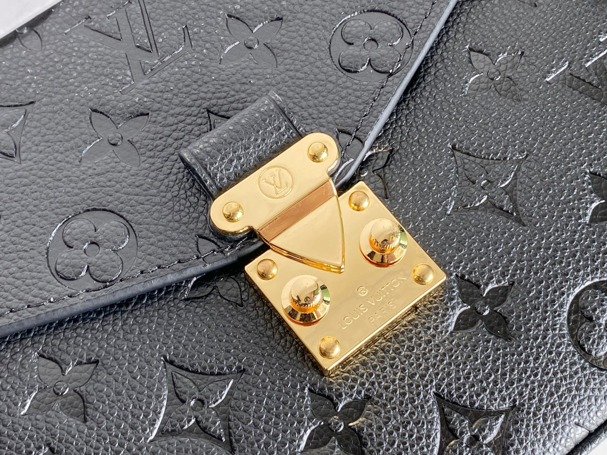 25S Pochette Metis 25 in Black Monogram Coated Canvas Gold Hardware