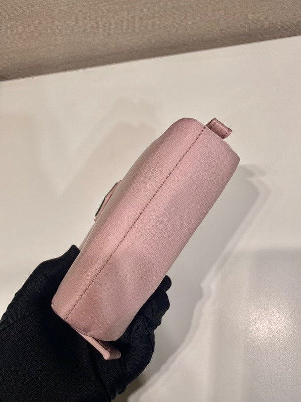 Pra Clutch 12 in Light Pink Re-nylon