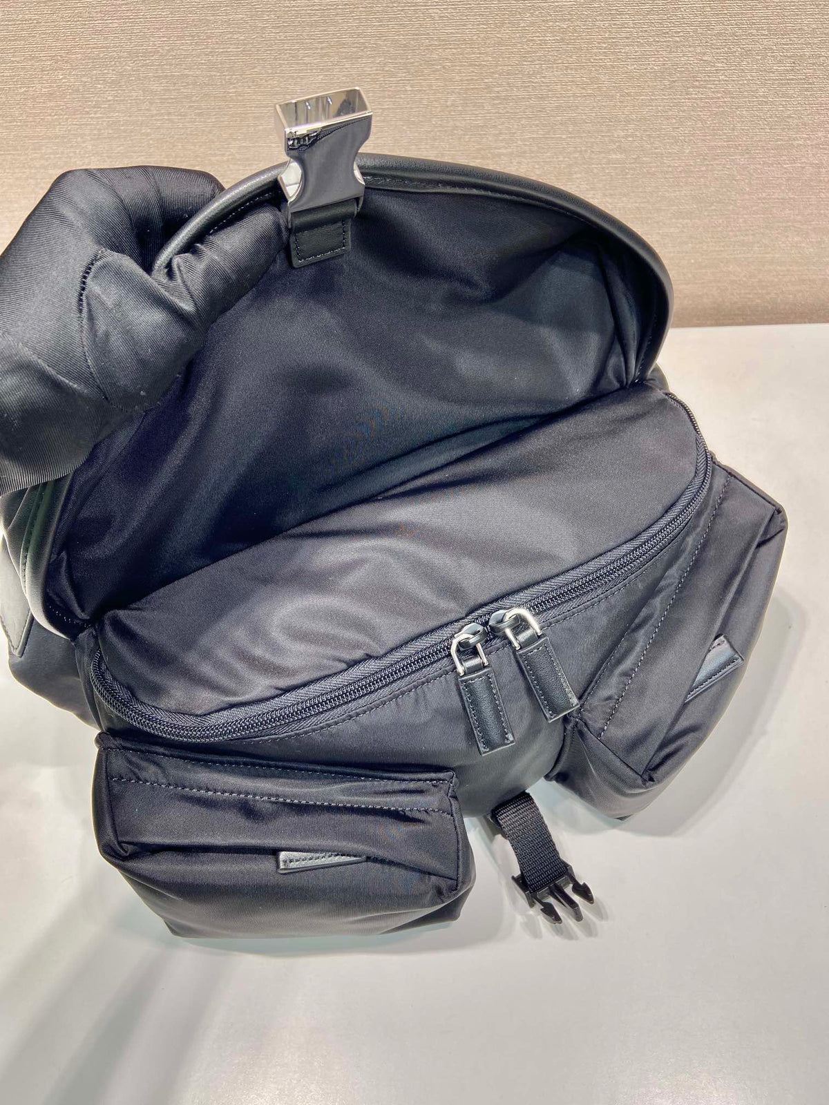 Belt Bag 27 in Black Re-nylon