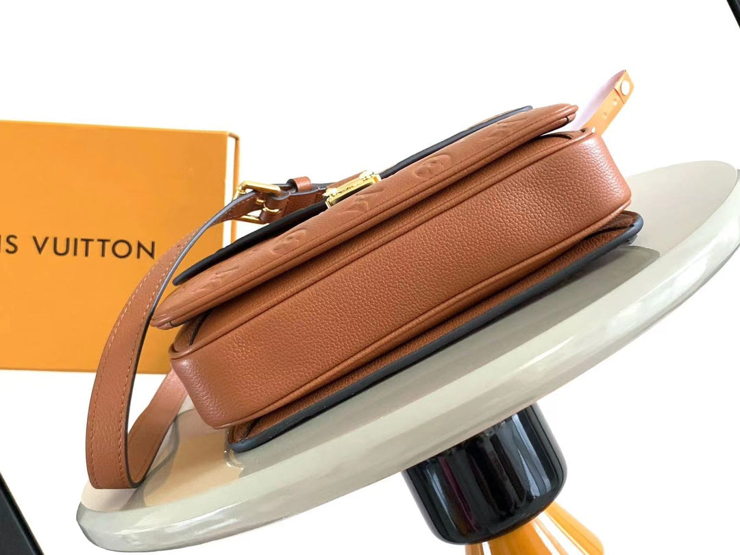 Pochette Métis 25 in Cognac Monogram Empreinte Leather Gold Hardware