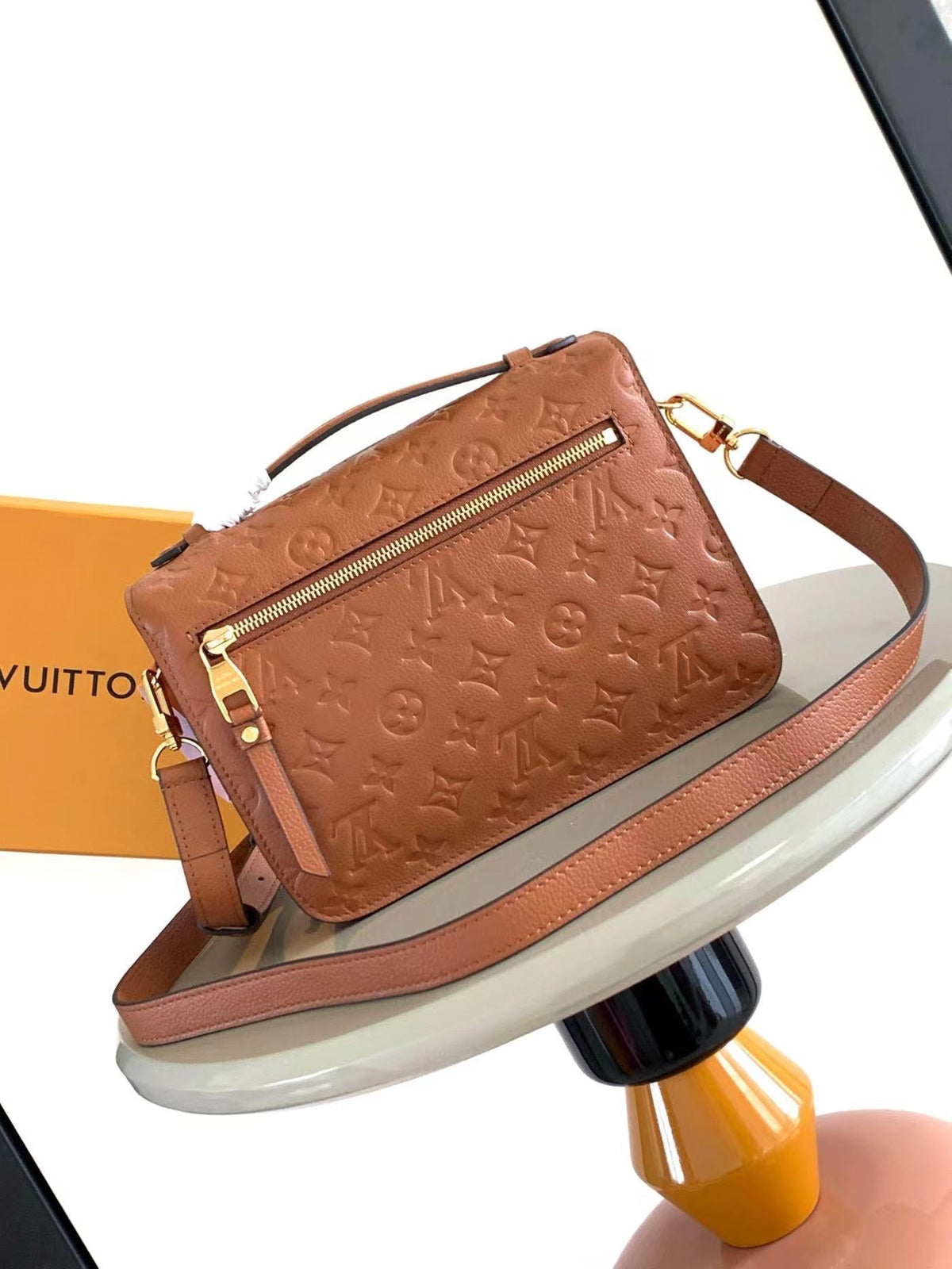 Pochette Métis 25 in Cognac Monogram Empreinte Leather Gold Hardware