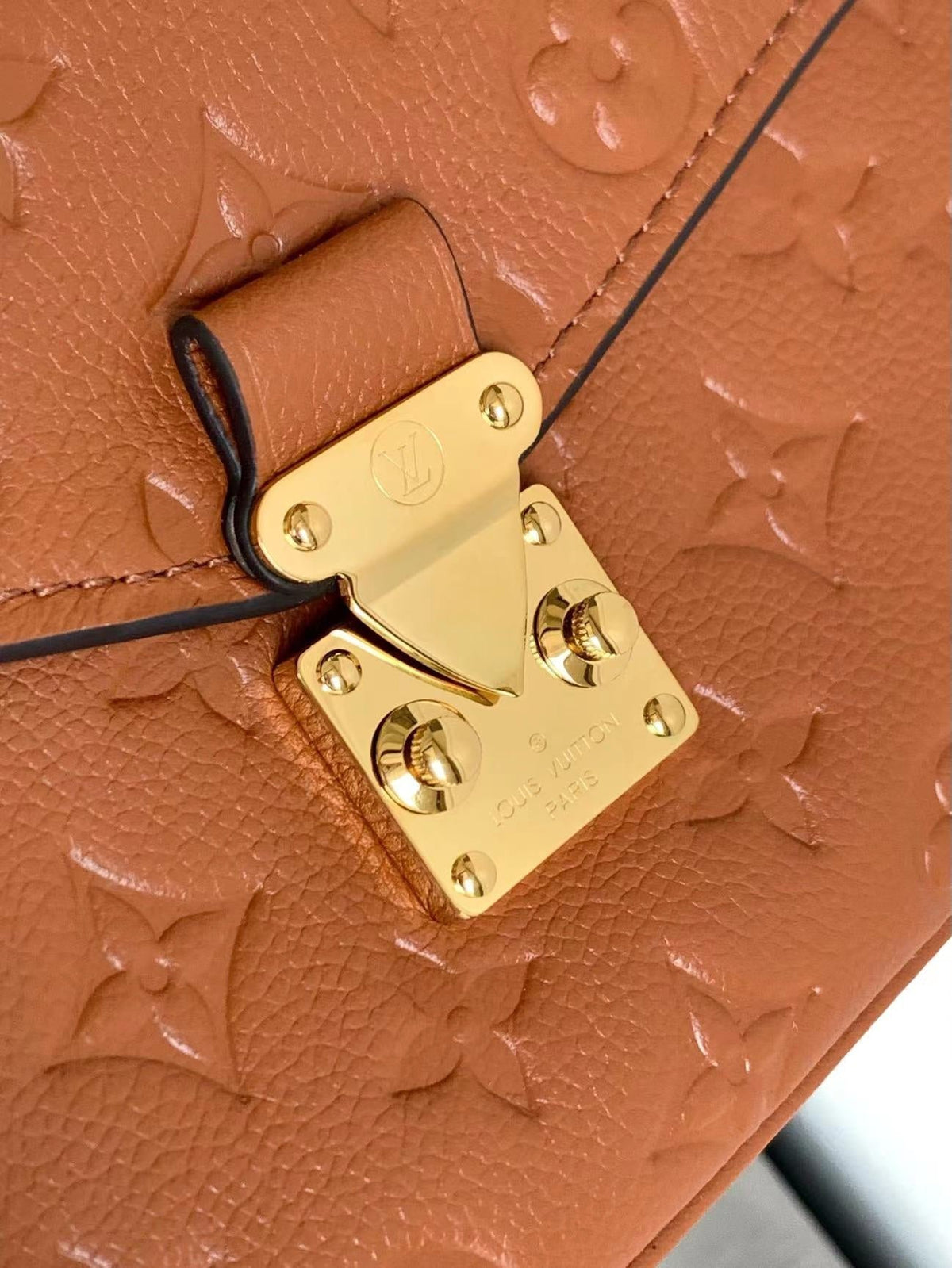 Pochette Métis 25 in Cognac Monogram Empreinte Leather Gold Hardware