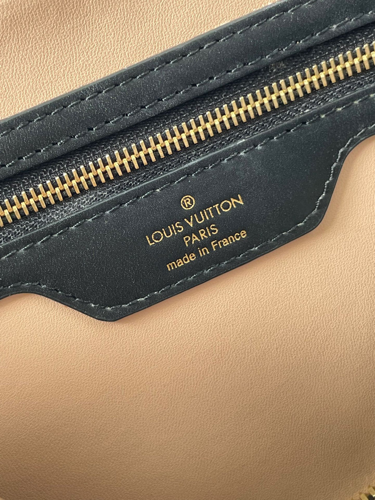 Speedy Bandoulière 25 with Criss Cross Pattern in Black Lambskin