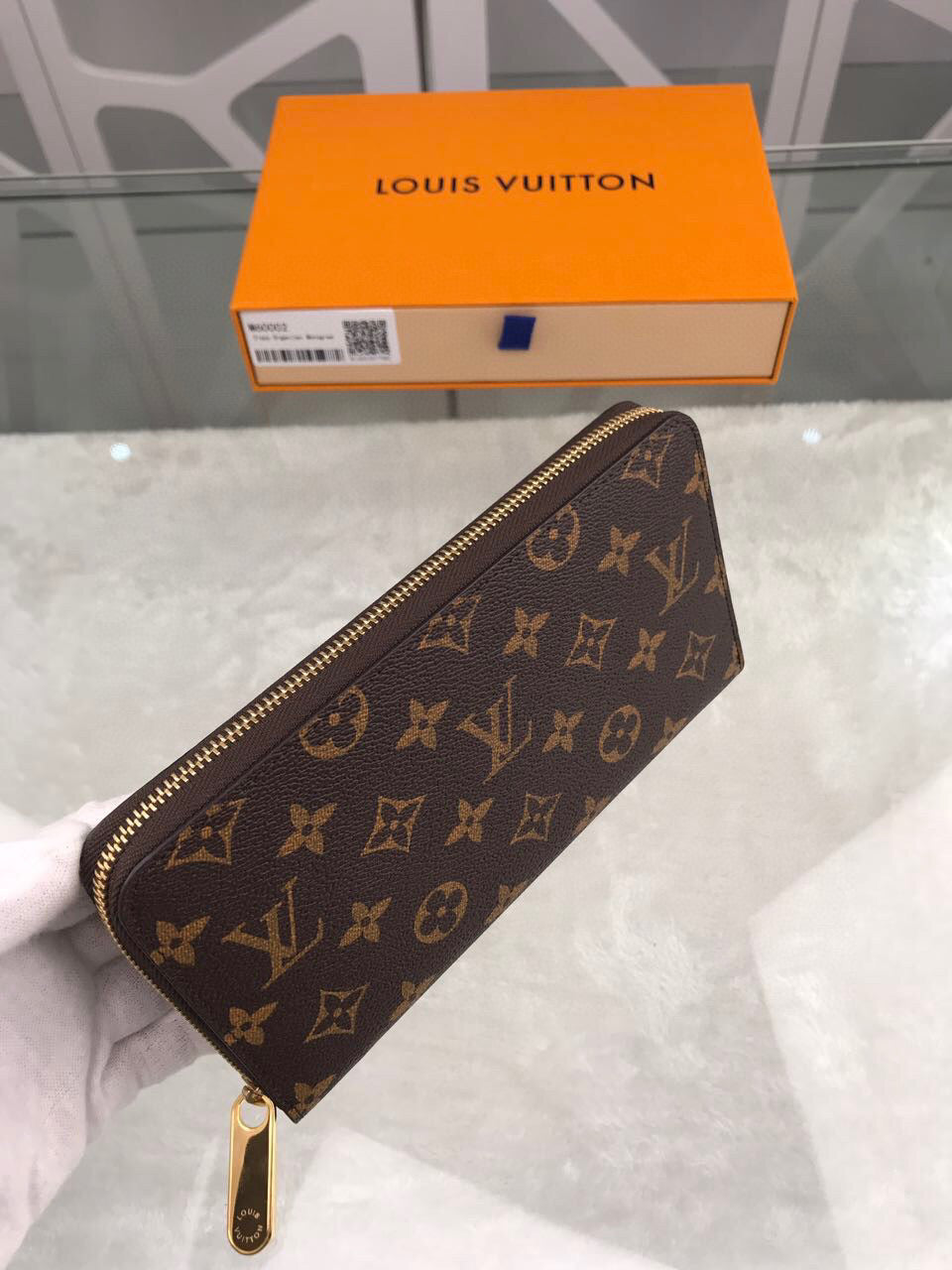 Louis Vuitton Zippy Vertical Wallet 20cm – product image 2