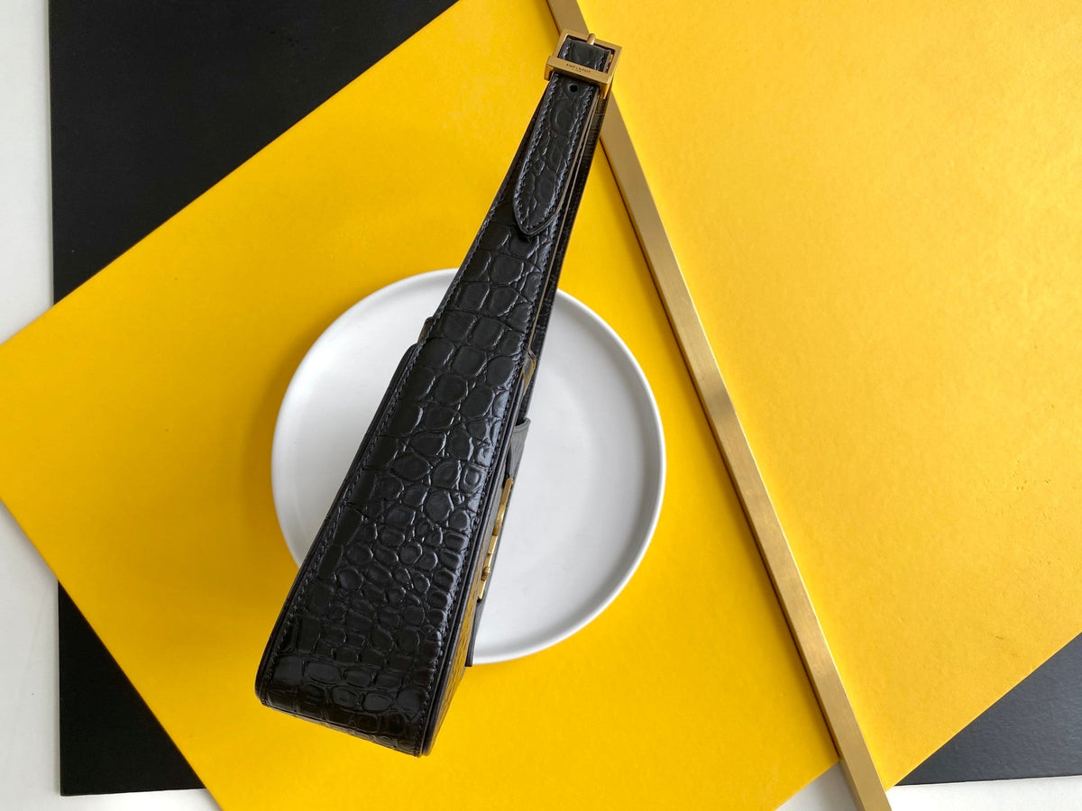 Saint Laurent LE5A7 Hobo Bag 25cm – product image 3