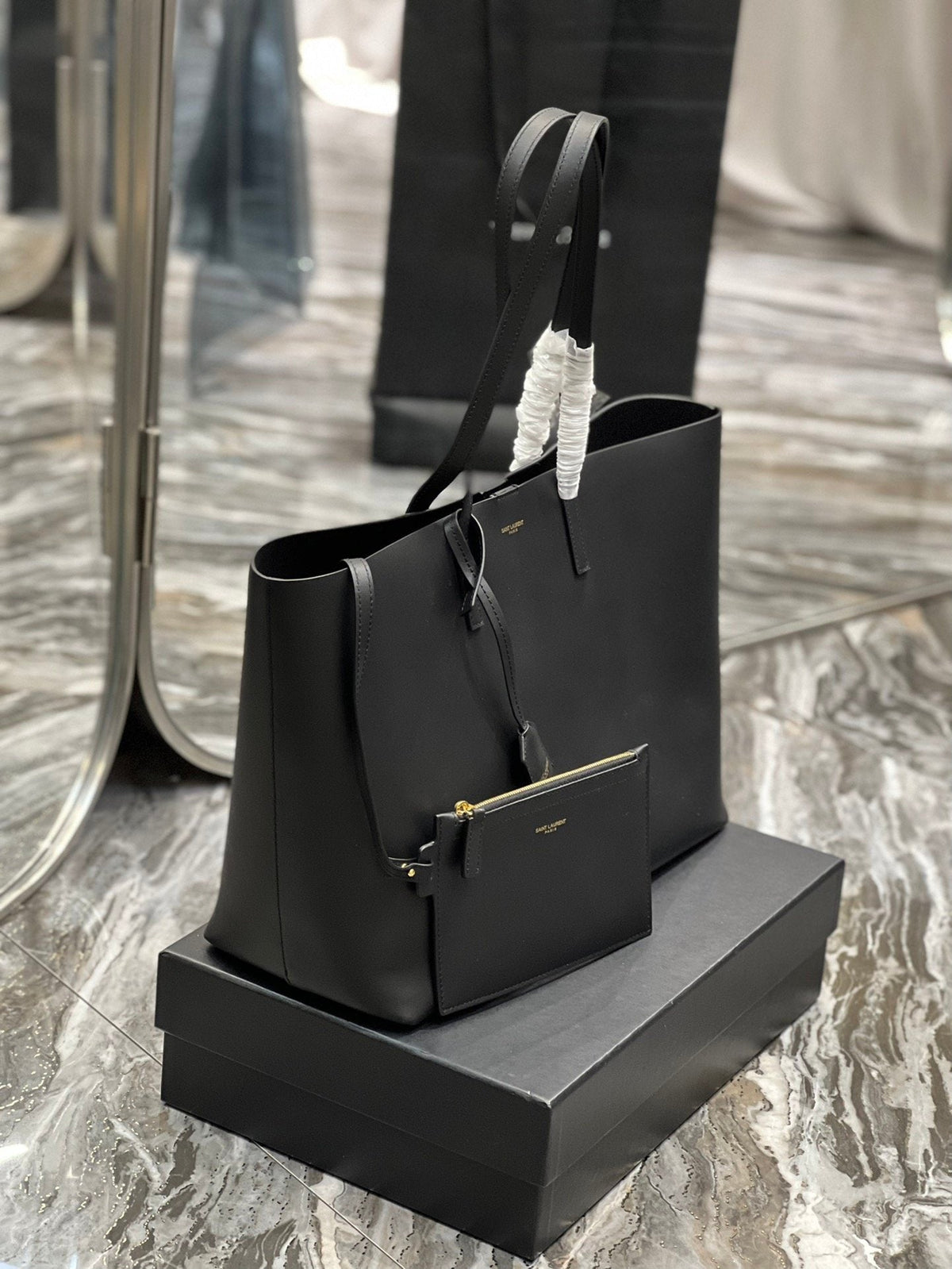 Saint Laurent Shopping Tote Bag With Gold Hardware 38cm – product image 3