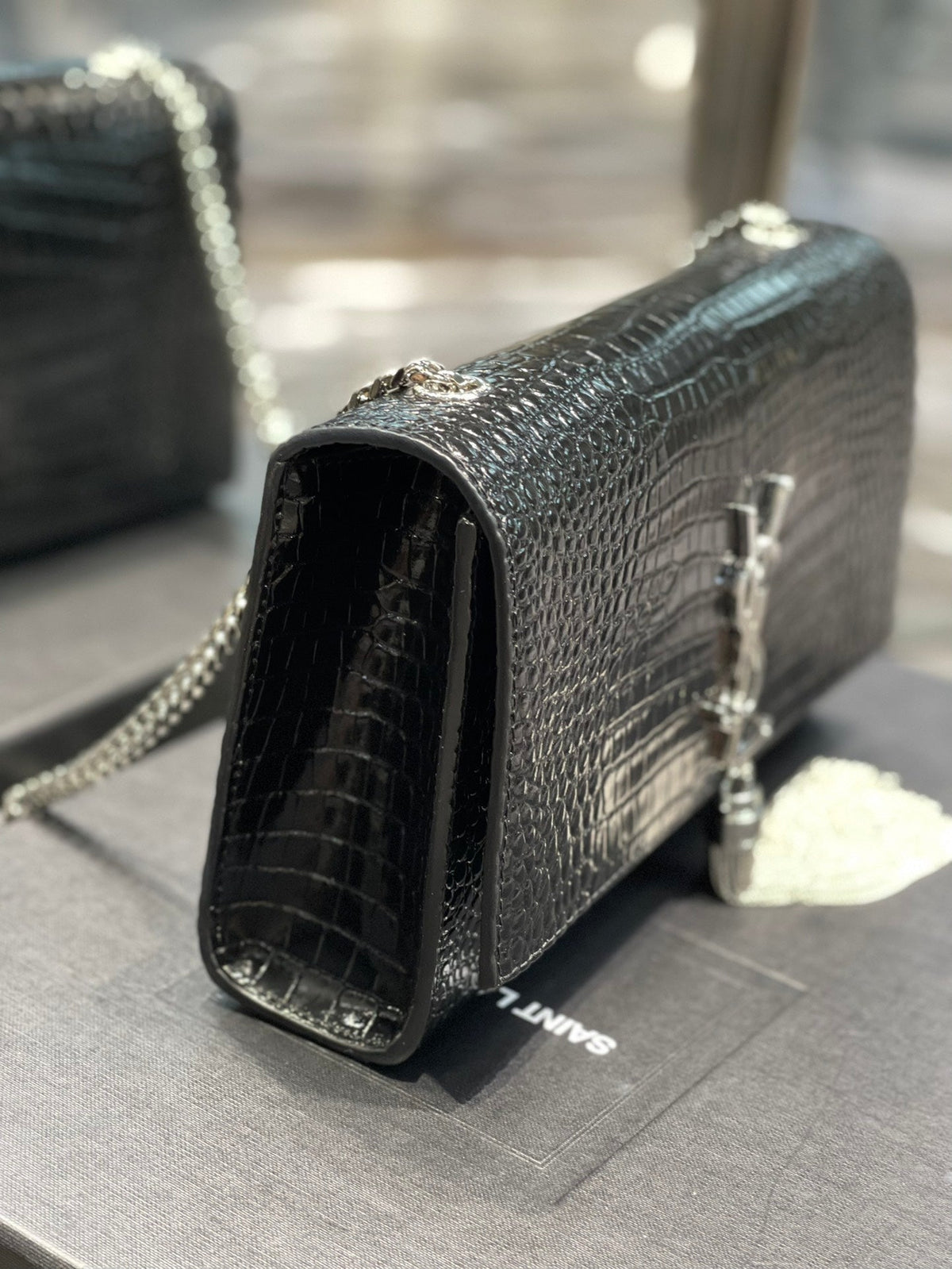 Saint Laurent Kata Medium Chain Bag With Tassel 24cm – product image 3