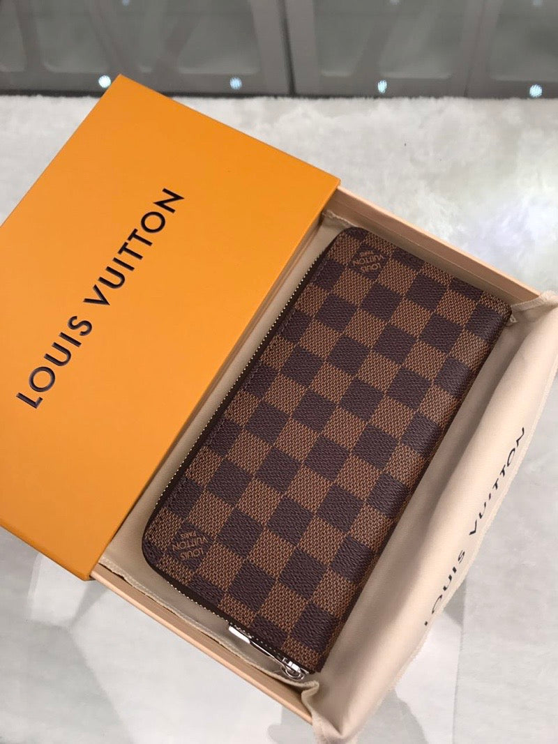 Louis Vuitton Zippy Vertical Wallet 20cm – product image 1