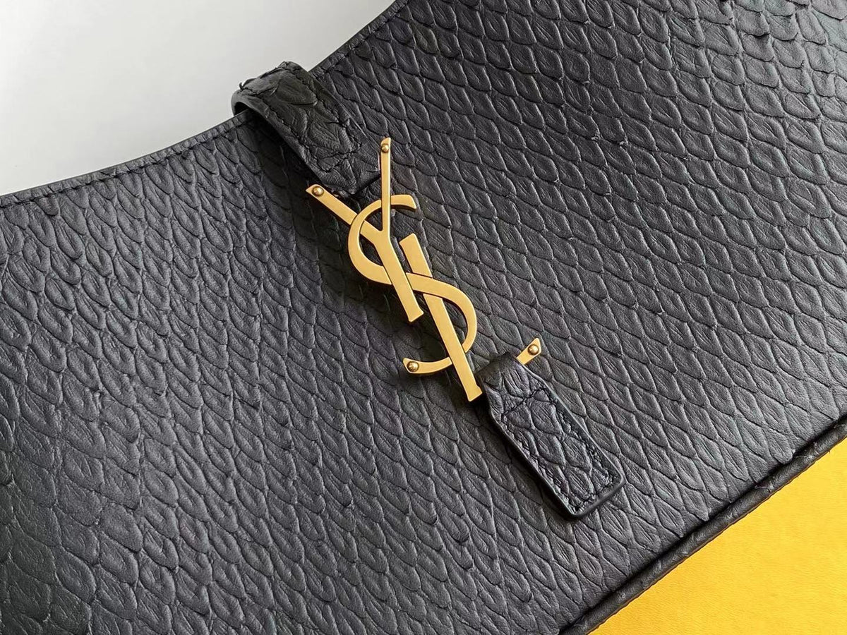 Saint Laurent LE5A7 Hobo Bag 25cm – product image 4