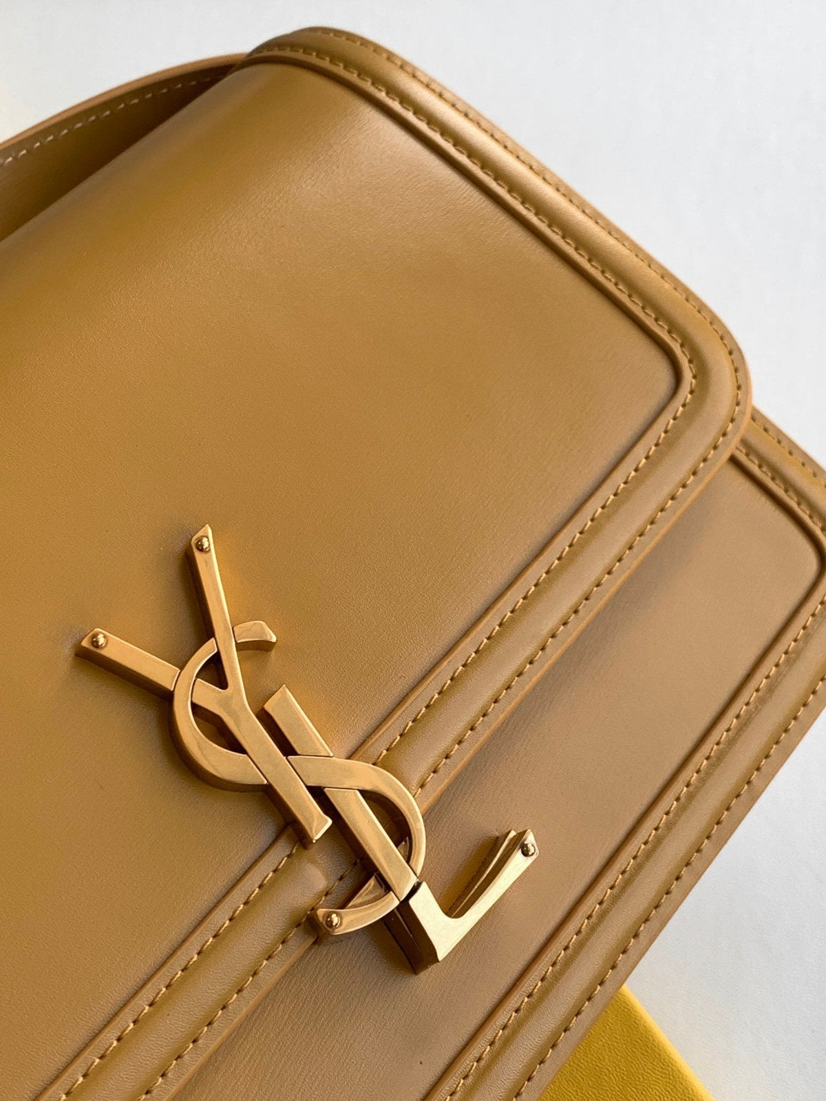 Saint Laurent Solferino Medium Satchel With Gold Hardware 23cm – product image 4