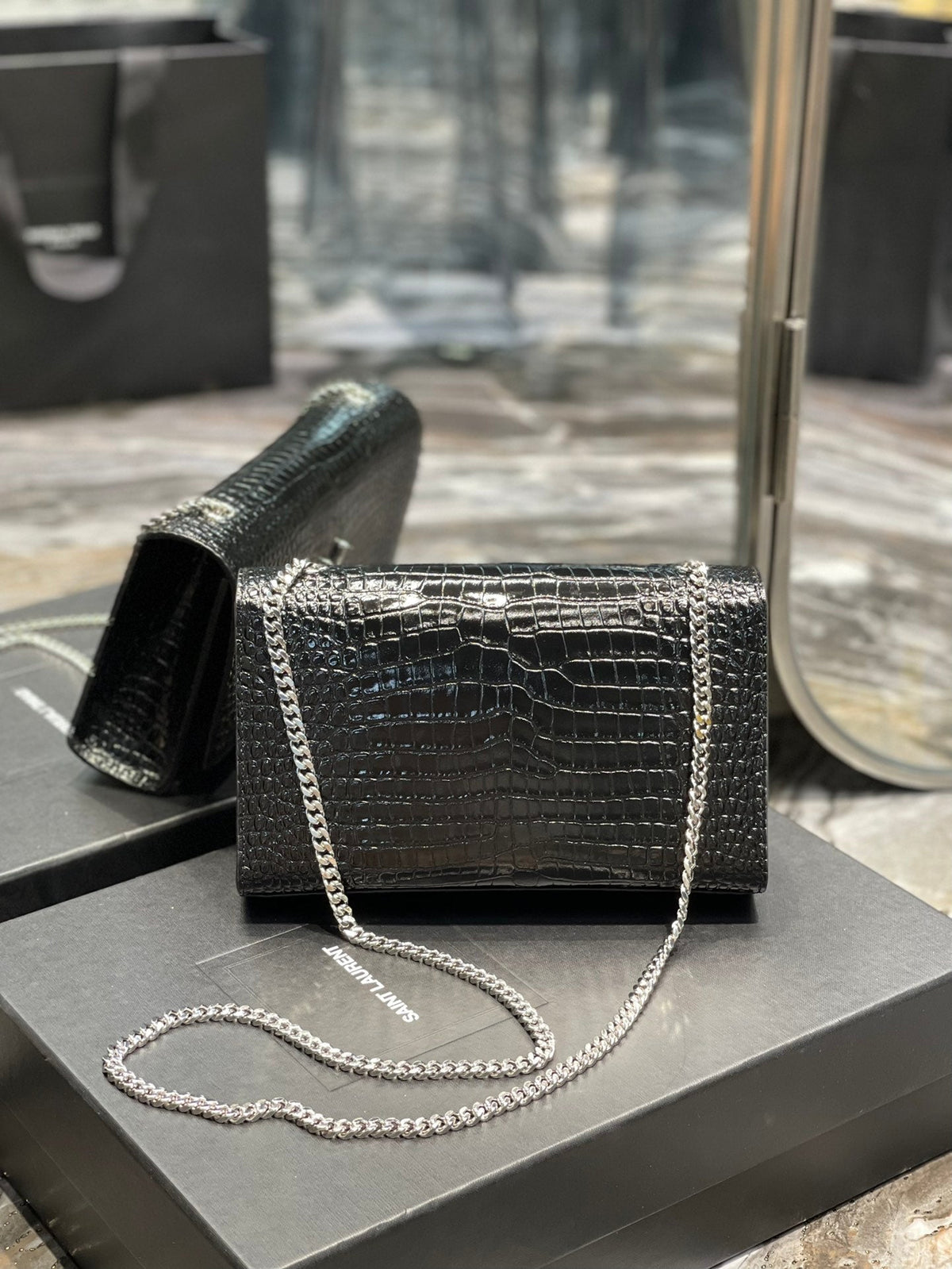 Saint Laurent Kata Medium Chain Bag With Tassel 24cm – product image 4