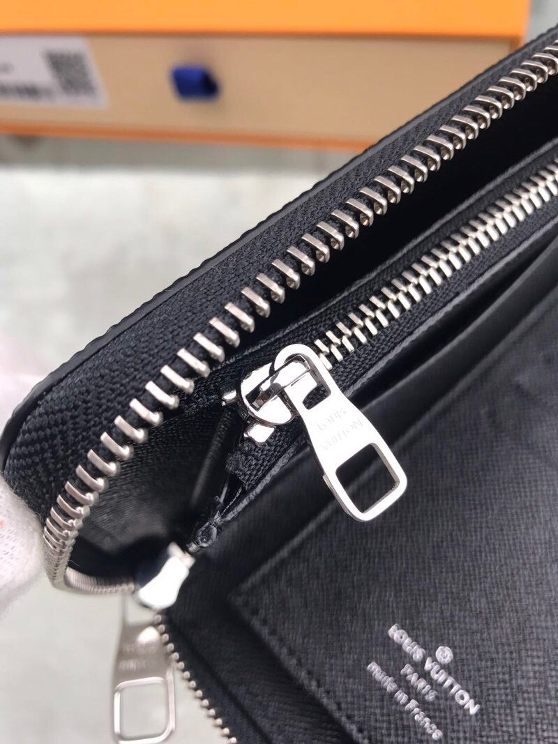 Louis Vuitton Zippy Vertical Wallet 20cm – product image 8