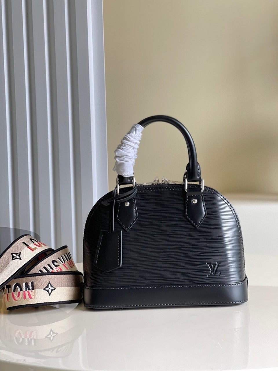 Louis Vuitton Alma BB Bag 24cm Epi Leather Spring/Summer Collection M57426 Black – product image 1