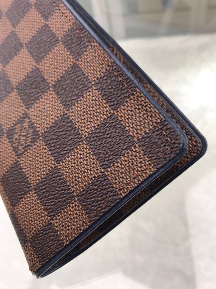 Louis Vuitton Portefeuille Brazza Long Wallet 20cm – product image 9