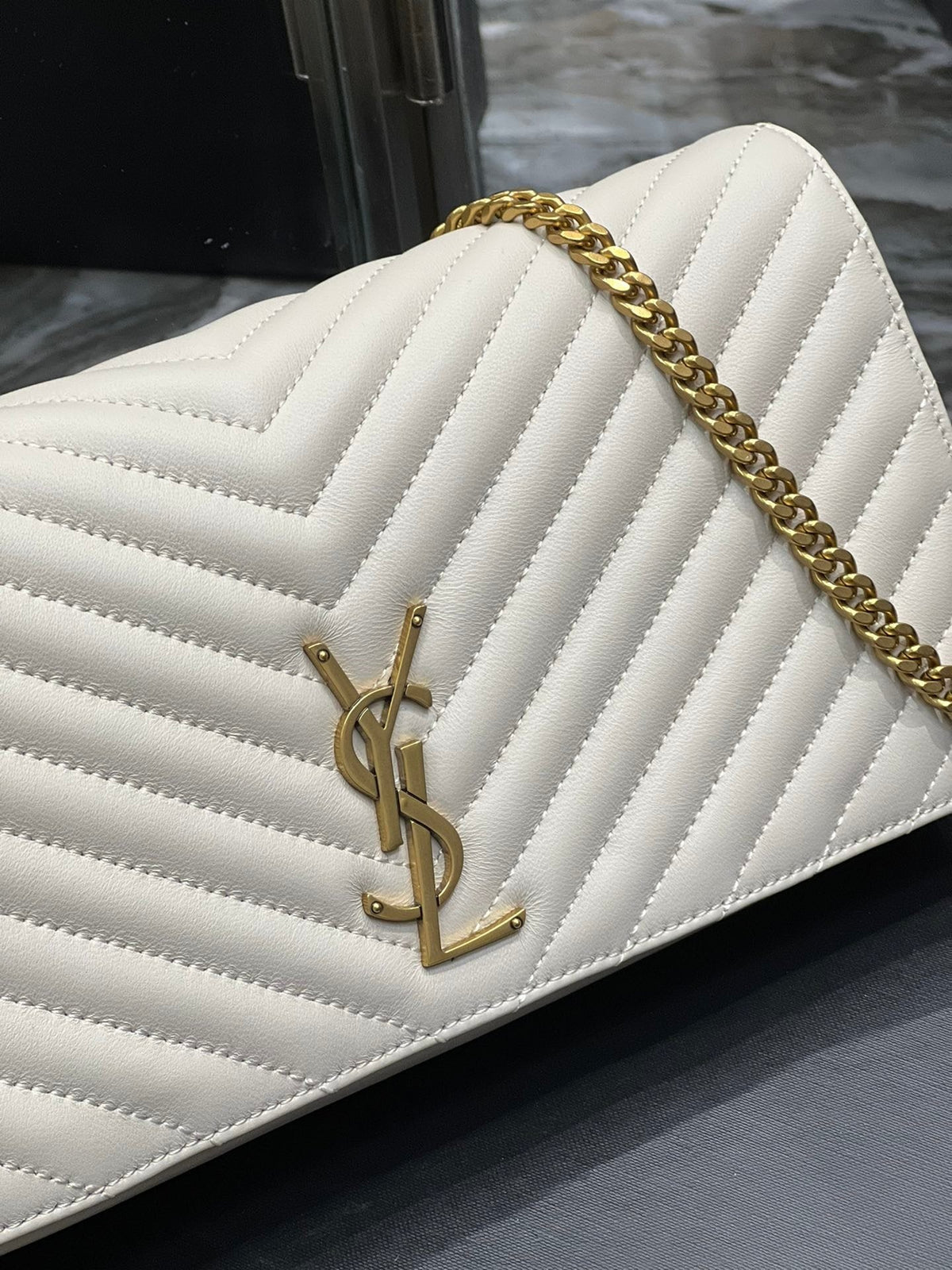 Saint Laurent Kata 99 Chain Bag With Gold Hardware 26cm – product image 5