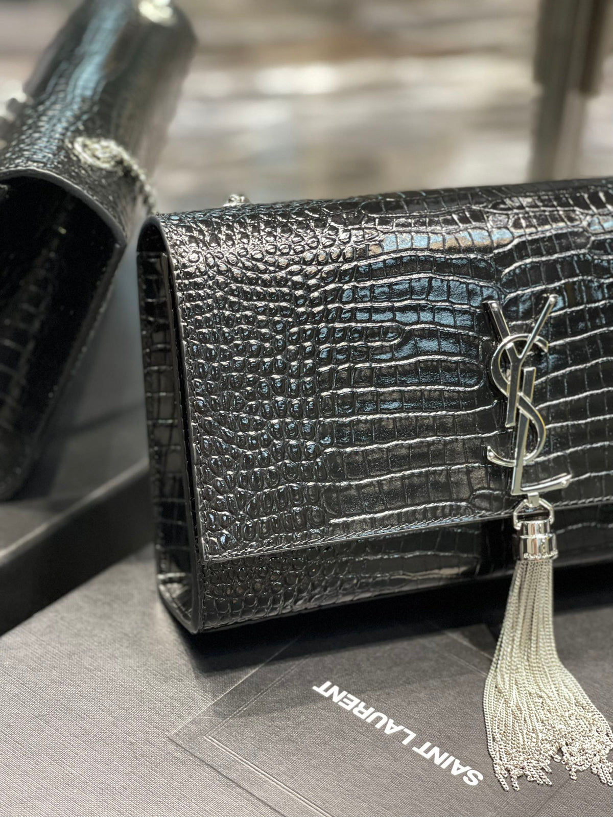 Saint Laurent Kata Medium Chain Bag With Tassel 24cm – product image 5