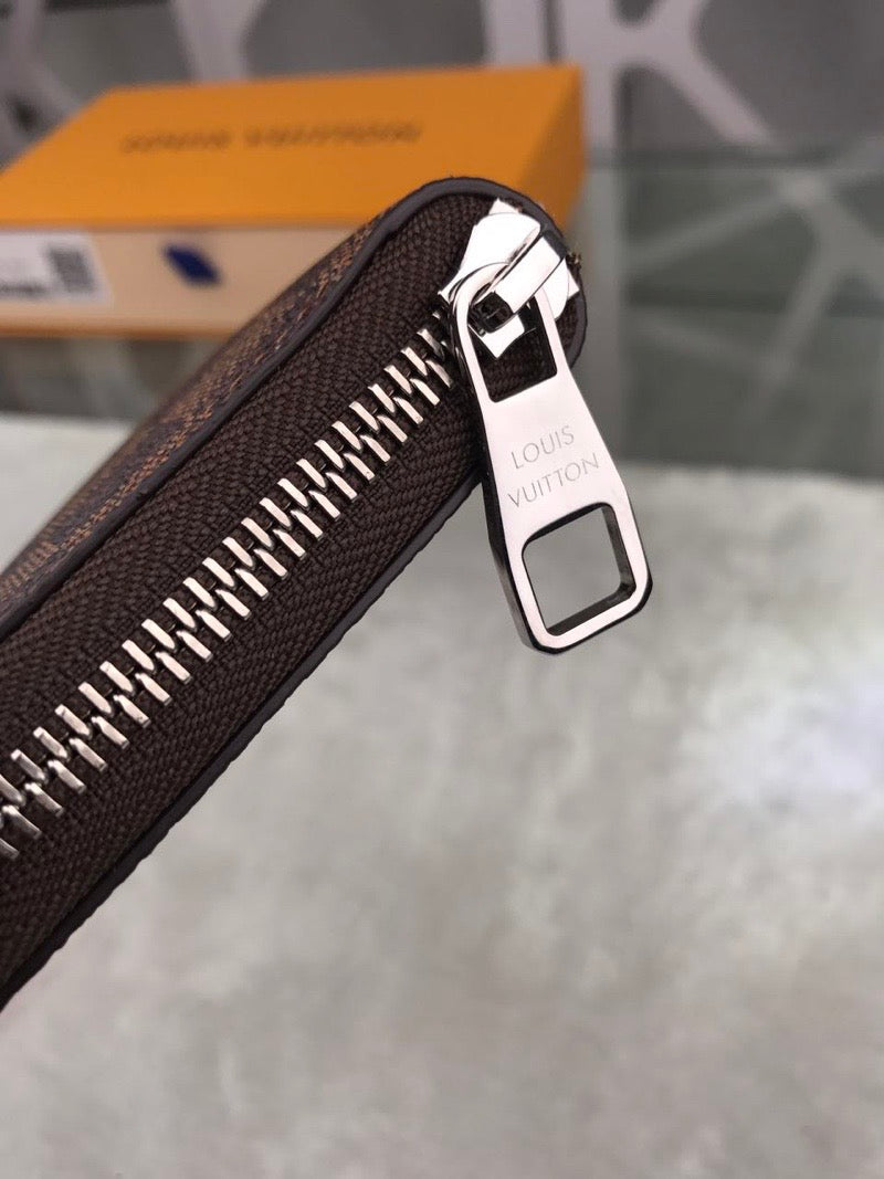 Louis Vuitton Zippy Vertical Wallet 20cm – product image 8
