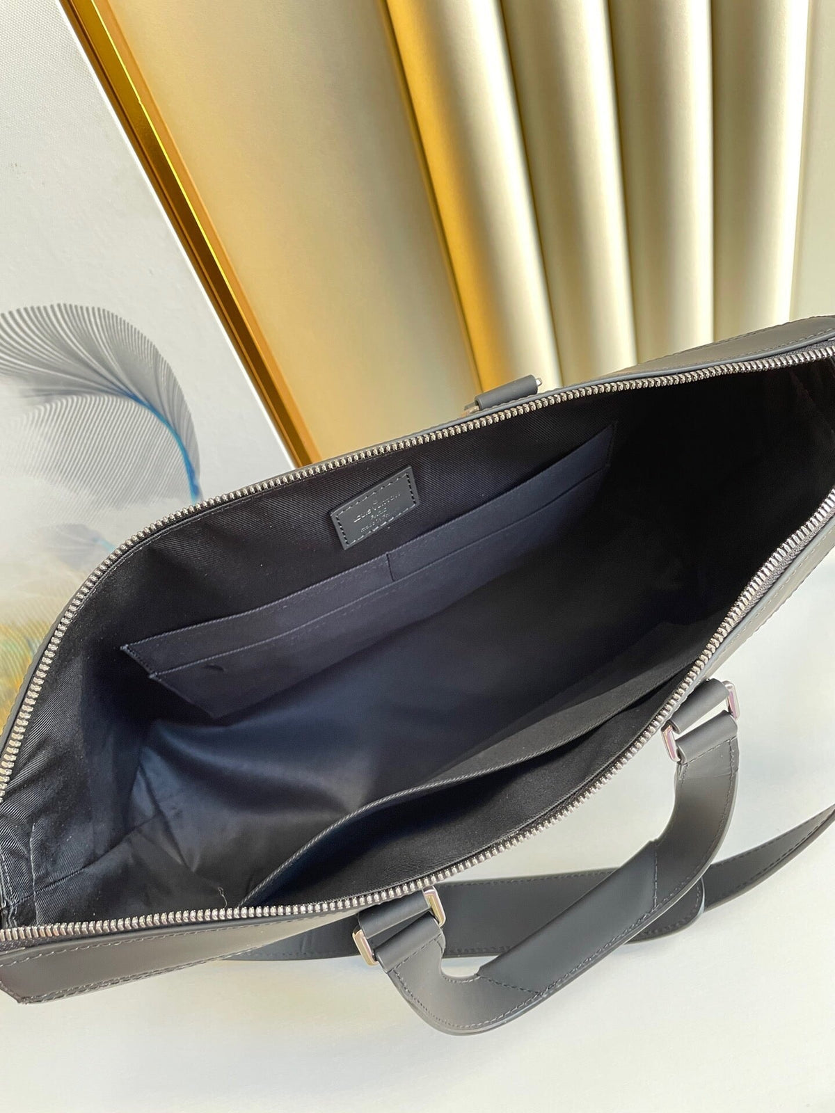 Louis Vuitton M40566 Briefcase Explorer 39cm – product image 9