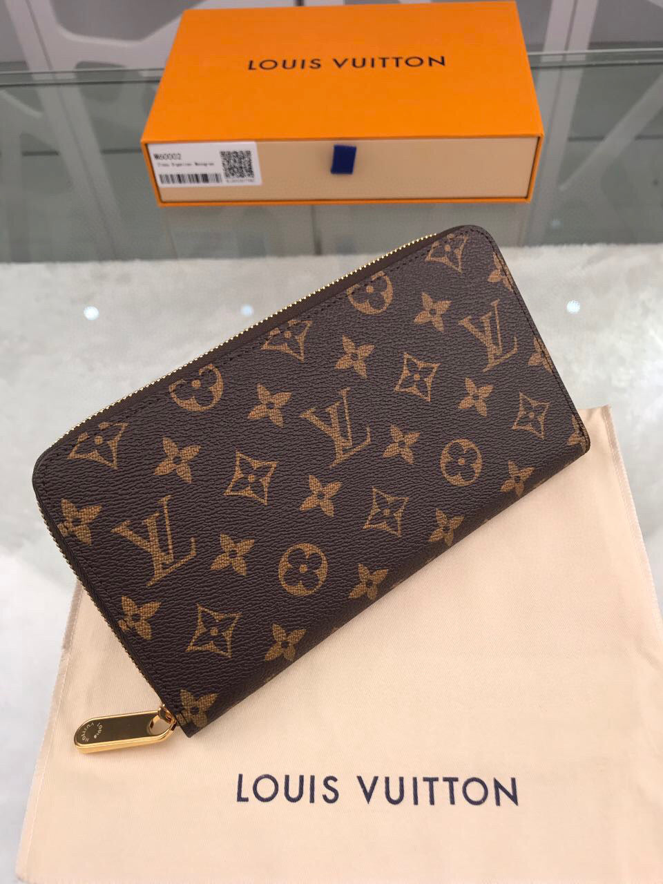 Louis Vuitton Zippy Vertical Wallet 20cm – product image 6