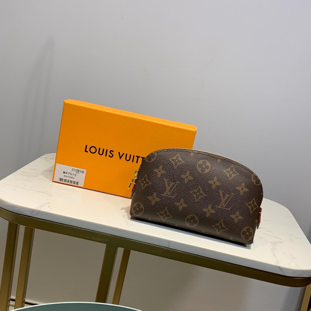 Louis Vuitton Cosmetic Pouch 19cm Brown – product image 1