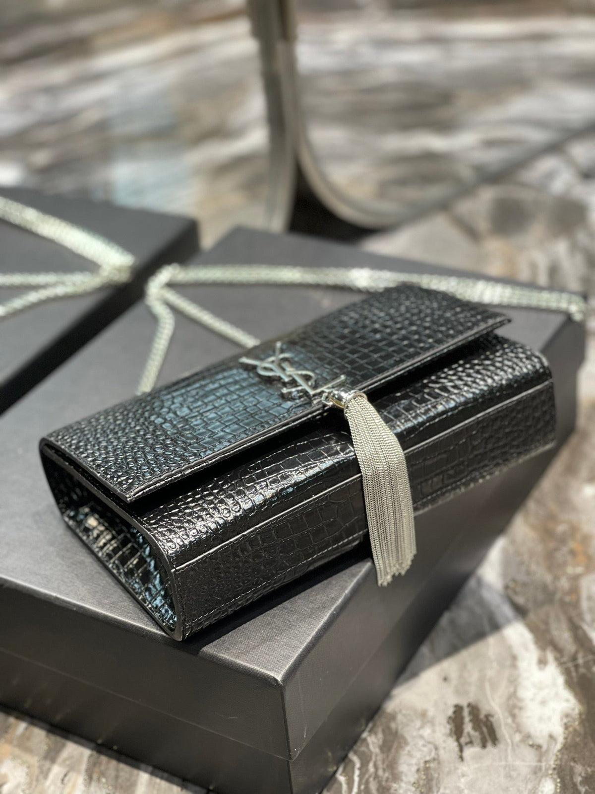 Saint Laurent Kata Medium Chain Bag With Tassel 24cm – product image 7
