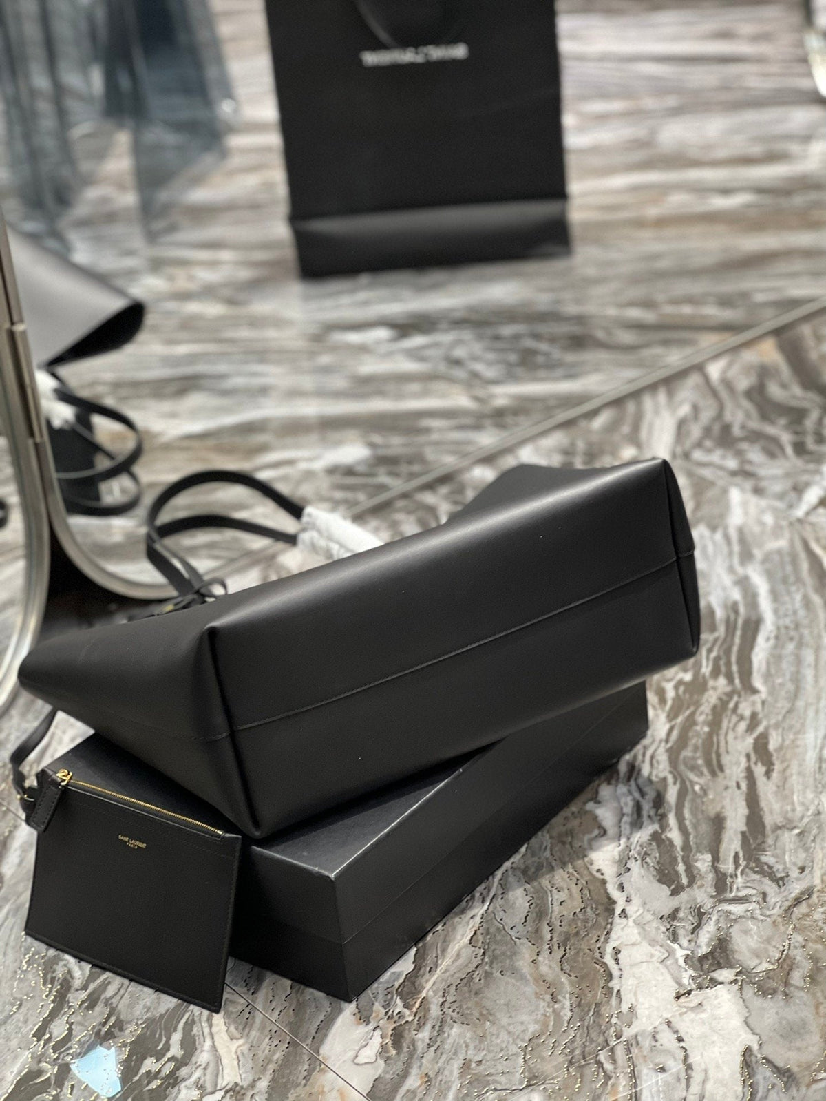Saint Laurent Shopping Tote Bag With Gold Hardware 38cm – product image 7