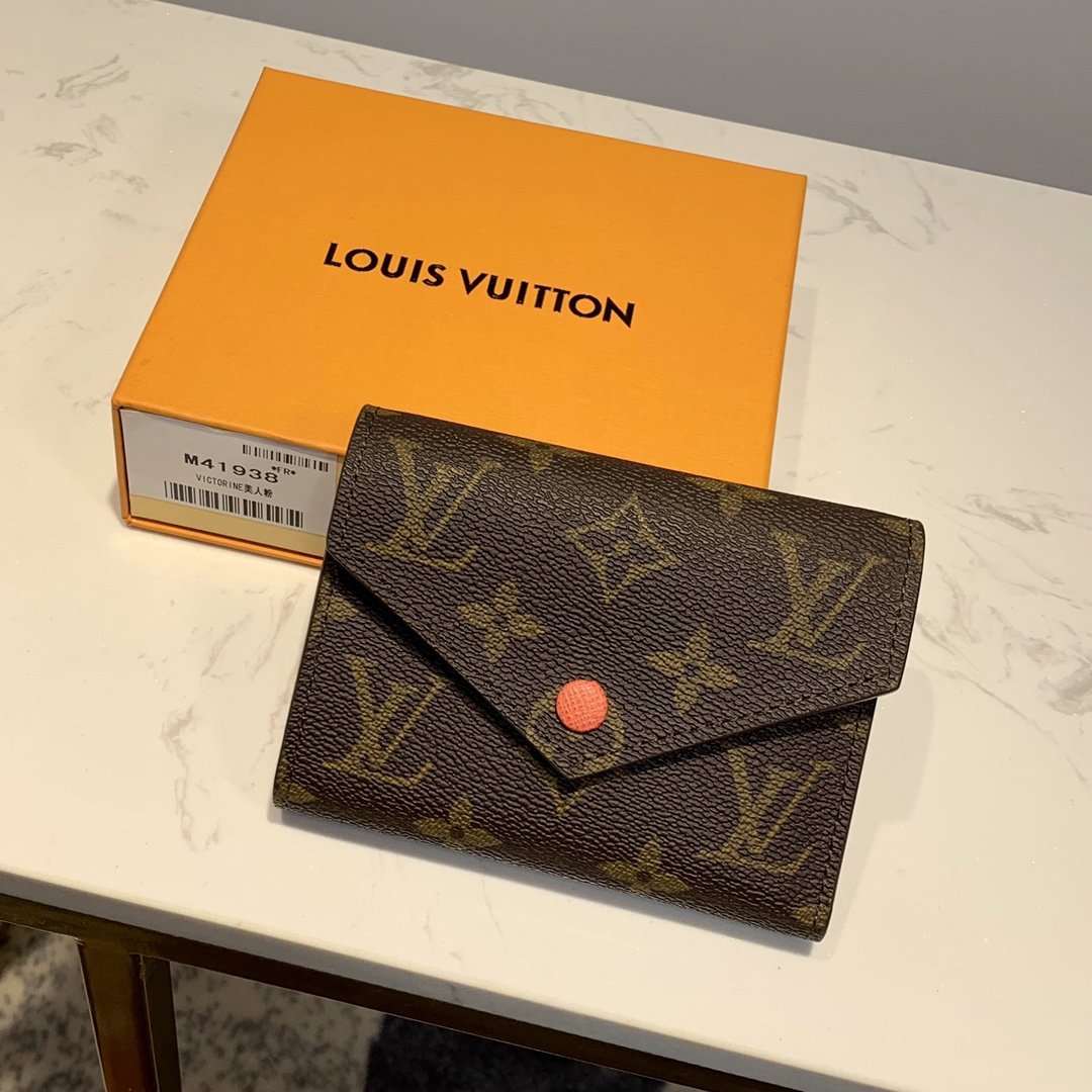 Premium Brown Leather Wallet – Card Holder