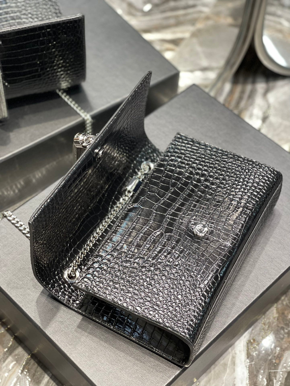 Saint Laurent Kata Medium Chain Bag With Tassel 24cm – product image 8