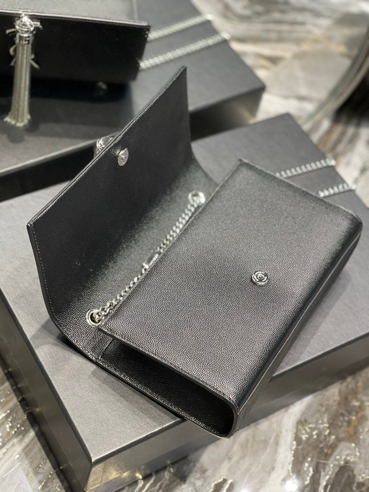 Saint Laurent Kata Medium Chain Bag With Tassel 24cm – product image 8