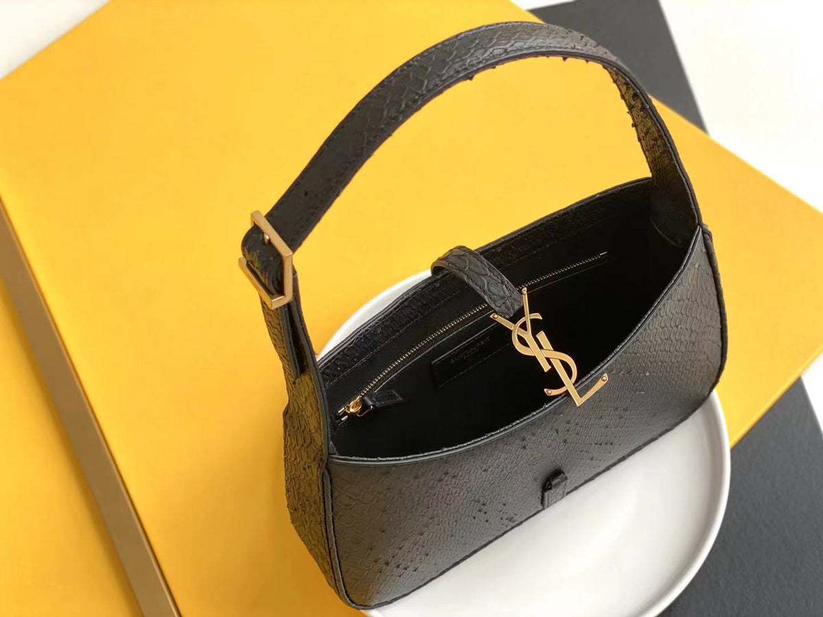 Saint Laurent LE5A7 Hobo Bag 25cm – product image 6