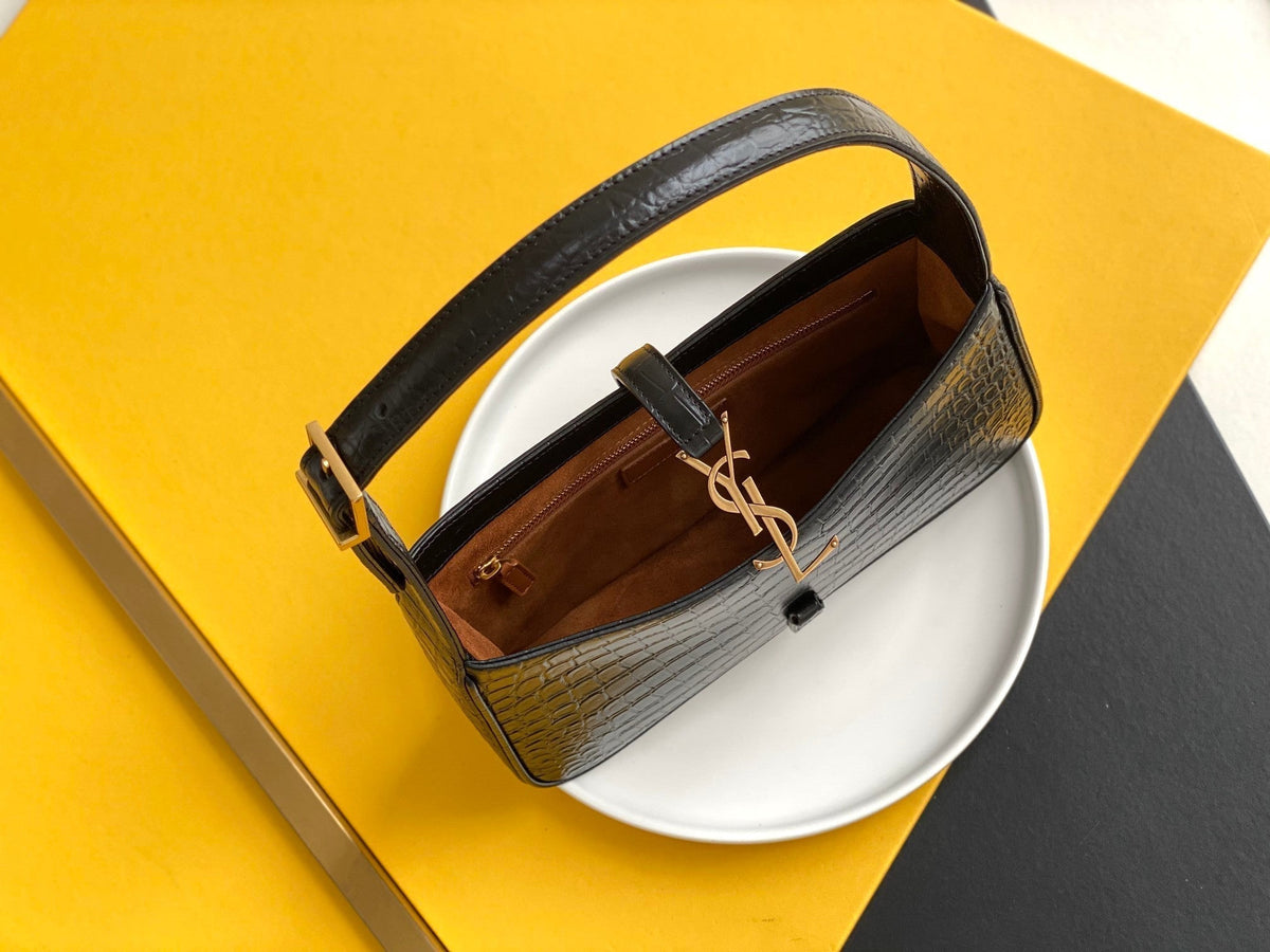 Saint Laurent LE5A7 Hobo Bag 25cm – product image 5