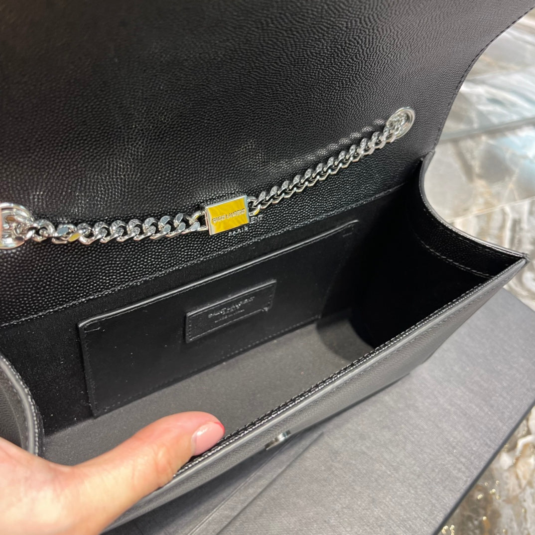 Saint Laurent Kata Medium Chain Bag With Tassel 24cm – product image 9