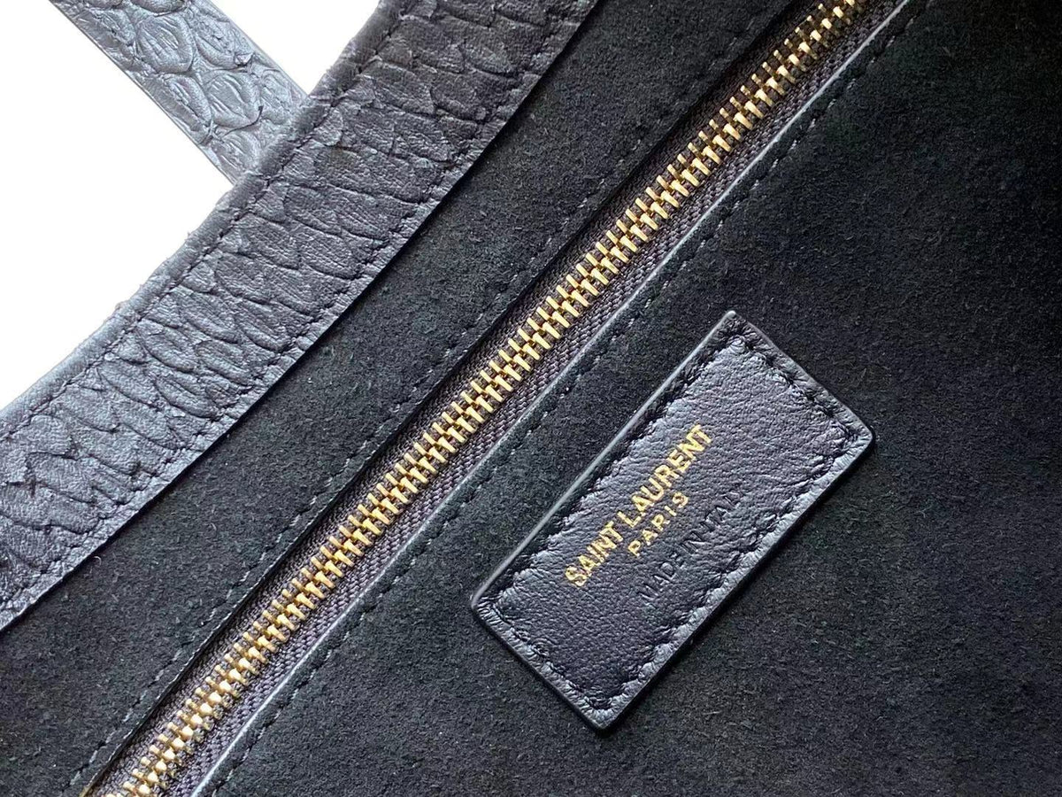 Saint Laurent LE5A7 Hobo Bag 25cm – product image 9