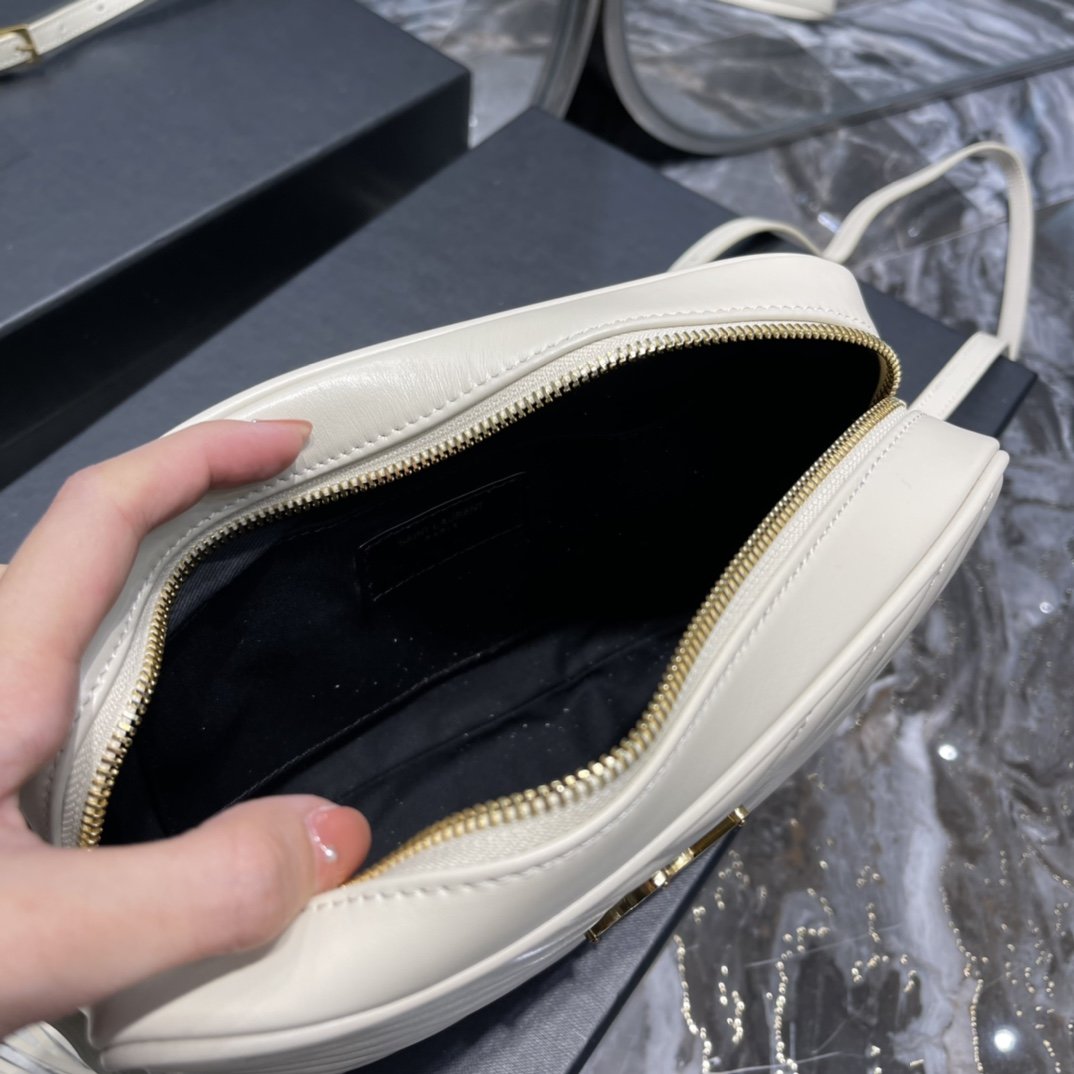 Saint Laurent Lou Camera Bag With Gold Hardware 23cm – product image 9