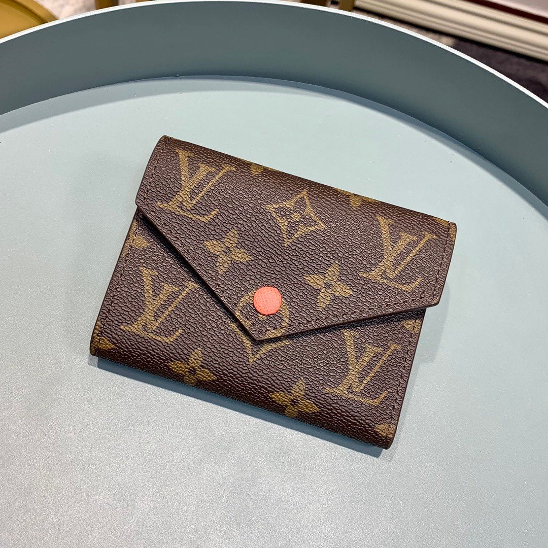 Premium Brown Leather Wallet – Card Holder