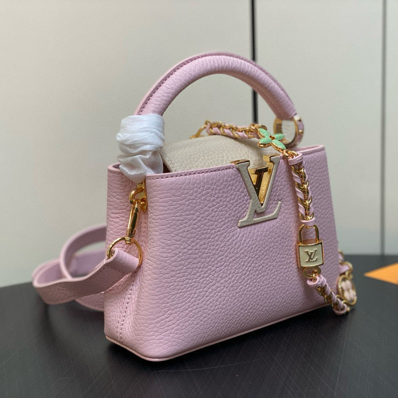 Capucines Mini 21 in Light Pink Taurillon Lovelock Gold Hardware