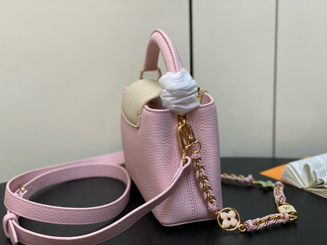 Capucines Mini 21 in Light Pink Taurillon Lovelock Gold Hardware