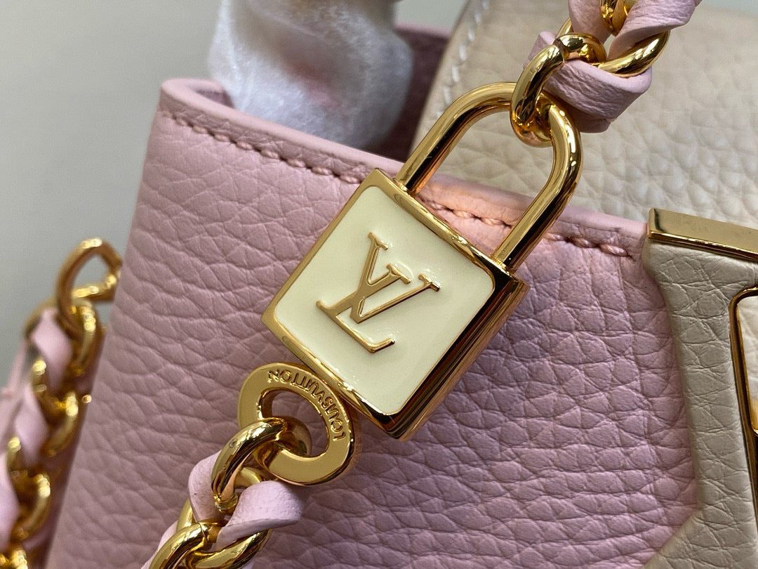 Capucines Mini 21 in Light Pink Taurillon Lovelock Gold Hardware