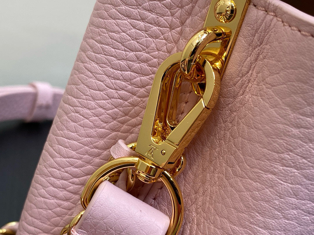 Capucines Mini 21 in Light Pink Taurillon Lovelock Gold Hardware