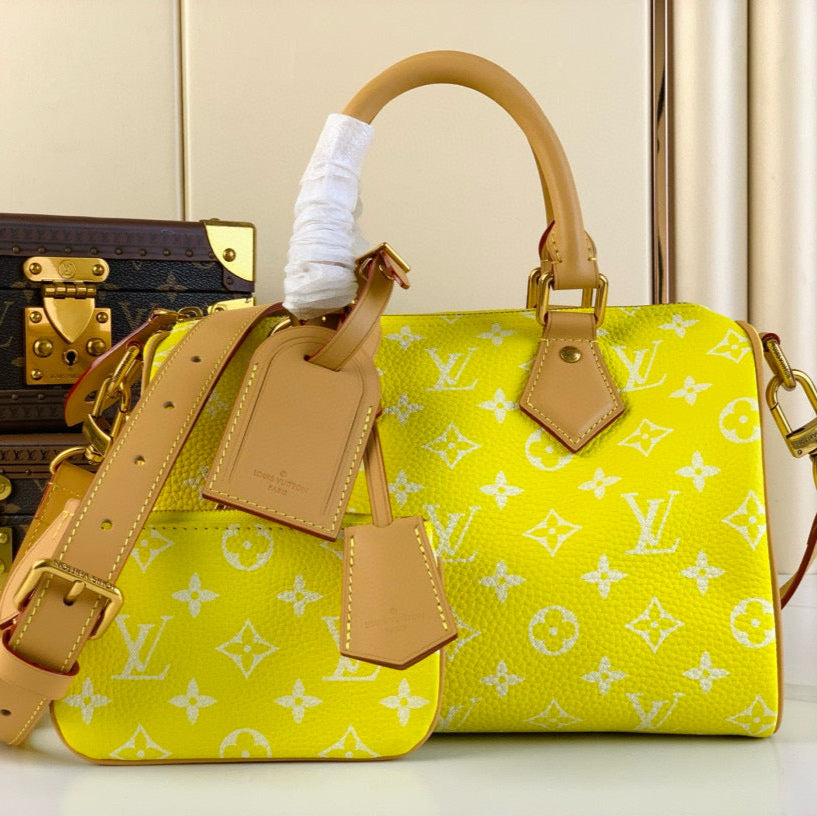 Speedy P9 Bandoulière 25 in Yellow Monogram Calfskin