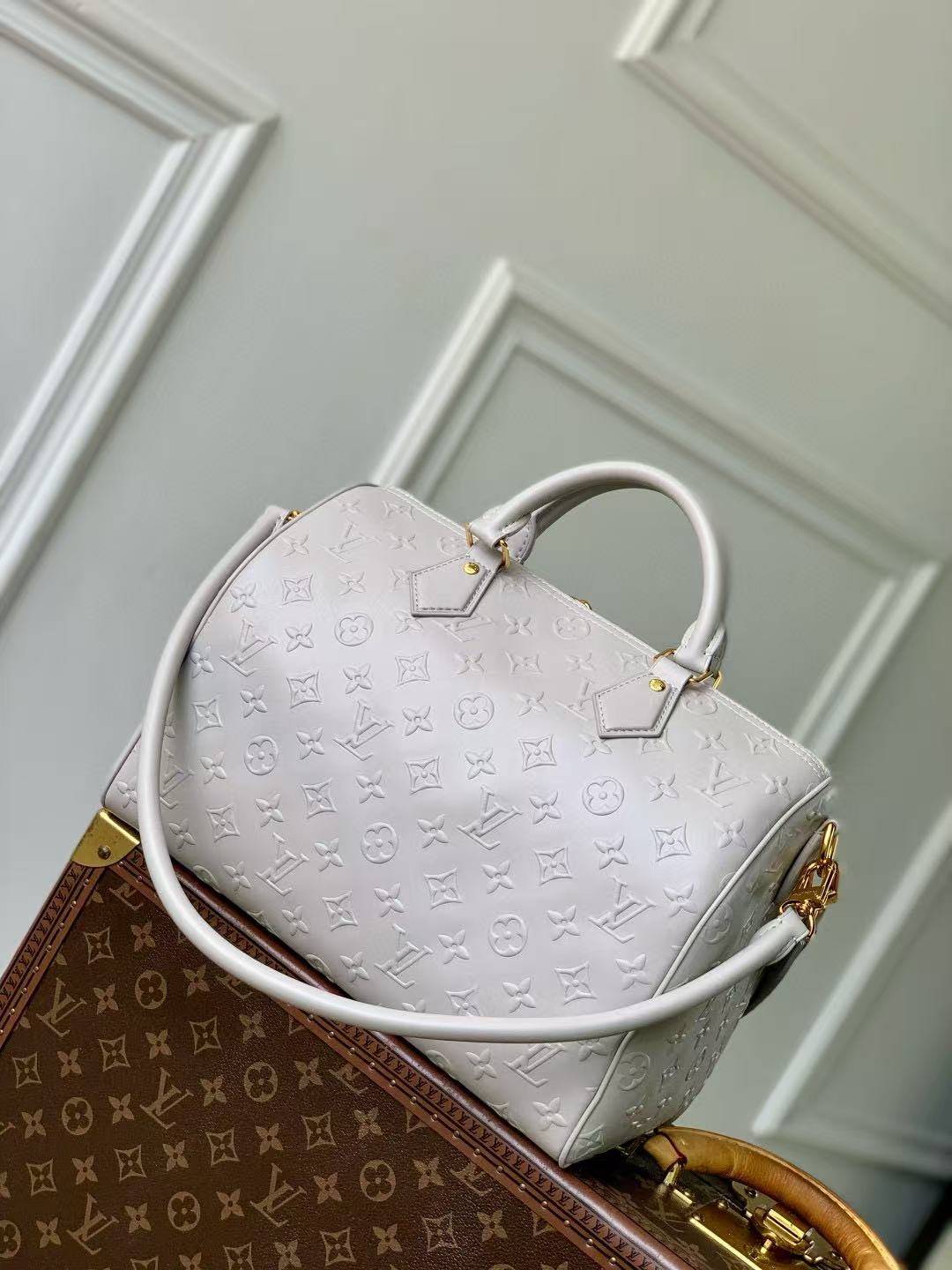 Speedy Bandoulière 30 in Grey Embossed Calfskin