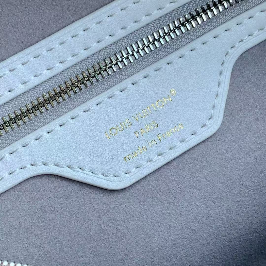 Speedy Bandoulière 30 in Grey Embossed Calfskin
