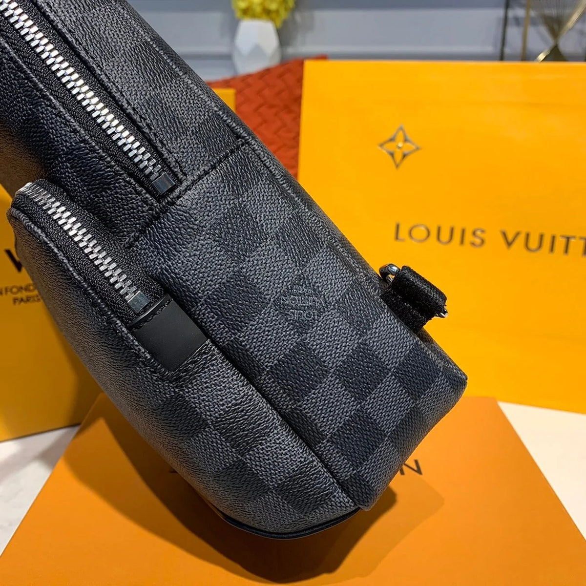 Louis Vuitton Avenue Sling Bag 32cm Taiga Leather M30443 Black