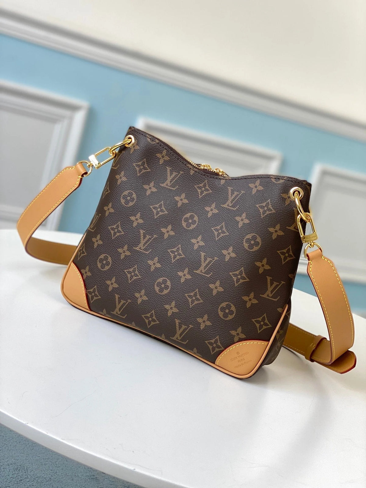 Louis Vuitton Crossbody Bag 28cm Brown